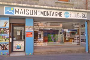 Maison de la Montagne à Font-Romeu accueillant l'ESI et Aventure Pyrénéenne