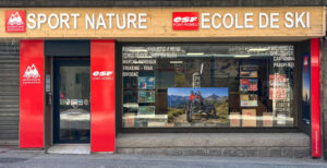 Agence Aventure Pyrénéenne - vitrine