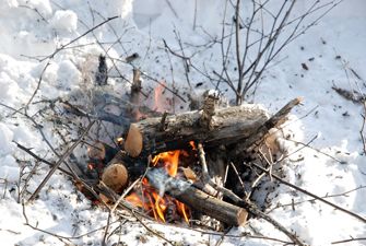 Feu dans la neige