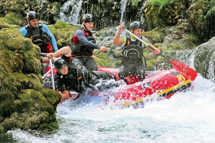 Rafting dans les Pyrénées - Gorges de l'Aude