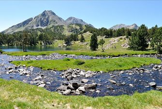 Vallée du Galbe avec vue sur les Pérics - Formiguères