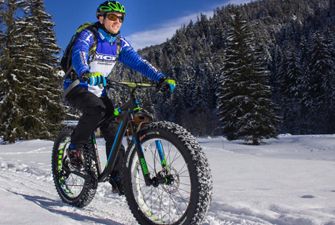 vtt dans la neige en hiver à Font-Romeu