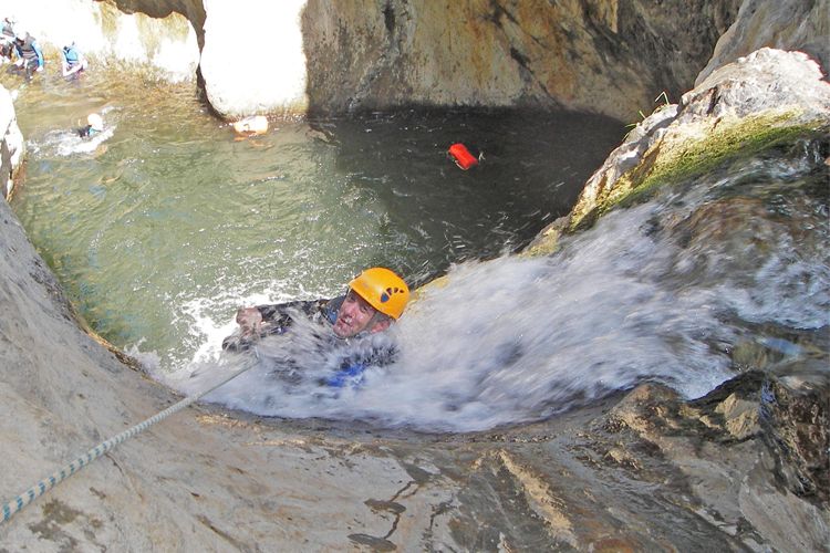 Séjour canyoning des les Pyrénées Orientales pour les pratiquants experts