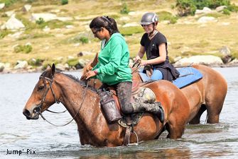 Rando à cheval surle site des Bouillouses avec Avnture Pyrénéenne